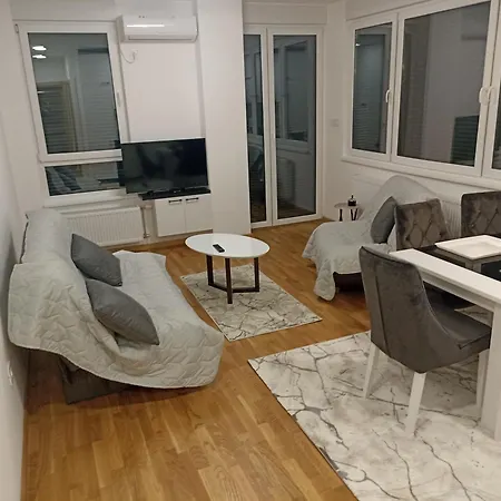 Apartment Uros 7 Petrovaradin